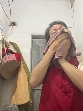 Snapshot of Chew_candy chatting on 12/14/25, 12:27 Chew candy online show from 12/14/25, 12:27