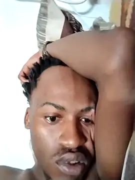 Snapshot of Bigdick-dude chatting on 12/17/25, 04:29 Bigdick-dude online show from 12/17/25, 04:29