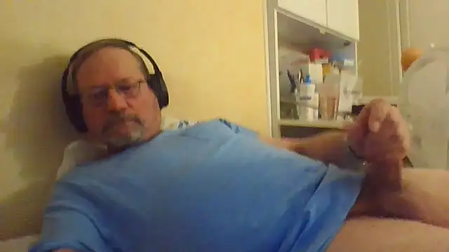 Snapshot of Wanky357 chatting on 06/04/26, 08:48 Wanky357 online show from 06/04/26, 08:48