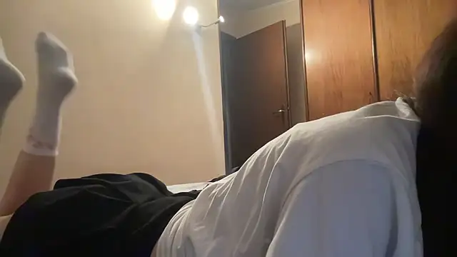 Snapshot of lonelymandy chatting on 12/04/25, 02:59 lonelymandy online show from 12/04/25, 02:59