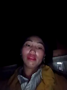 Snapshot of Lorena-a chatting on 12/13/25, 10:37 Lorena-a online show from 12/13/25, 10:37