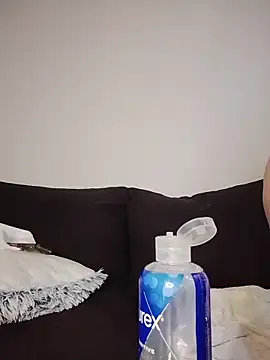 Snapshot of Bonnie-And-Clyde666 chatting on 12/17/25, 11:55 Bonnie-And-Clyde666 online show from 12/17/25, 11:55