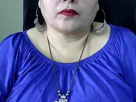 Snapshot of Soniya_Sha chatting on 02/21/26, 07:42 Soniya Sha online show from 02/21/26, 07:42