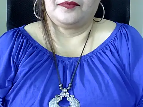 Snapshot of Soniya_Sha chatting on 03/02/26, 07:15 Soniya Sha online show from 03/02/26, 07:15
