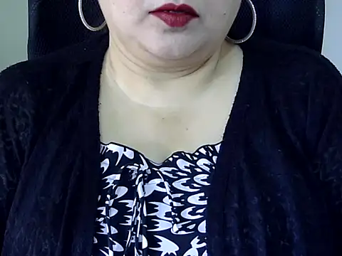 Snapshot of Soniya_Sha chatting on 04/08/26, 08:25 Soniya Sha online show from 04/08/26, 08:25
