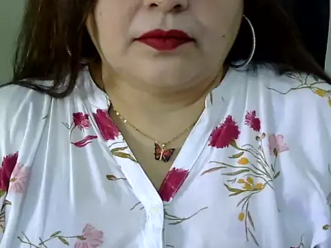 Snapshot of Soniya_Sha chatting on 04/14/26, 08:42 Soniya Sha online show from 04/14/26, 08:42