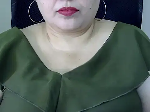 Snapshot of Soniya_Sha chatting on 05/23/26, 06:51 Soniya Sha online show from 05/23/26, 06:51