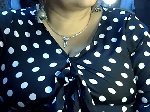 Soniya Sha online show from 07/06/26, 03:03