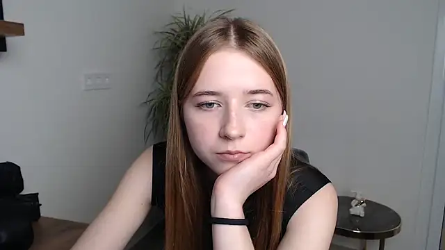 Snapshot of SweetBellaa_ chatting on 12/03/25, 04:49 SweetBellaa online show from 12/03/25, 04:49