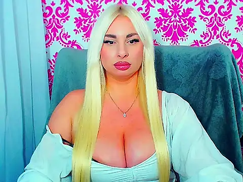 LuxuriaGoddess online show from 02/19/26, 08:16
