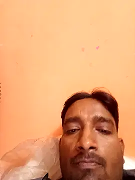 Snapshot of RahulPriya-1992 chatting on 12/04/25, 07:55 RahulPriya-1992 online show from 12/04/25, 07:55