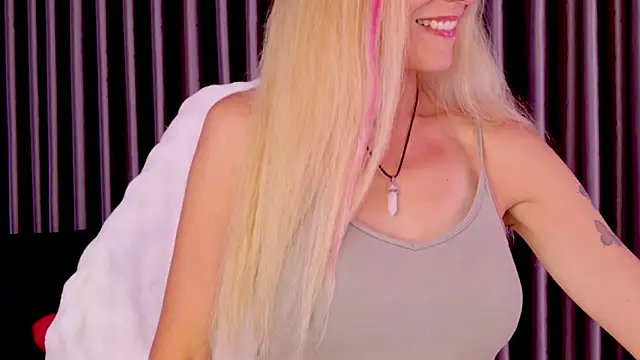 betty xoxoo online show from 07/24/26, 11:08