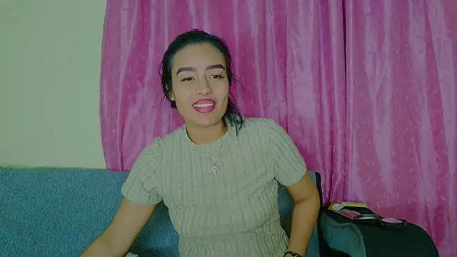Snapshot of joyshe__vergara chatting on 12/22/25, 05:48 joyshe vergara online show from 12/22/25, 05:48