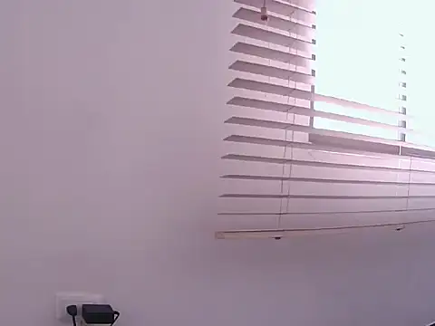 Snapshot of Fernanda_andrew chatting on 03/13/26, 04:46 Fernanda andrew online show from 03/13/26, 04:46