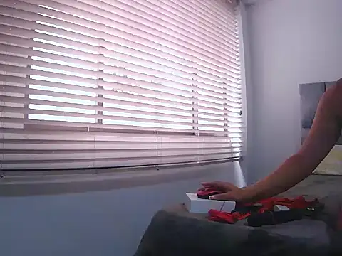 Snapshot of Fernanda_andrew chatting on 04/17/26, 03:26 Fernanda andrew online show from 04/17/26, 03:26