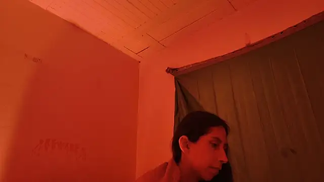 Snapshot of MoonLipsON- chatting on 05/12/26, 03:14 MoonLipsON- online show from 05/12/26, 03:14