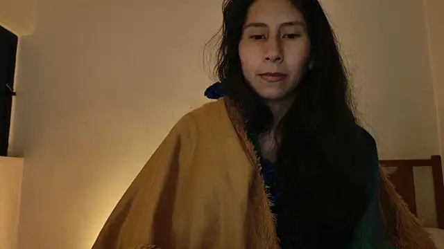 Snapshot of MoonLipsON- chatting on 06/11/26, 02:53 MoonLipsON- online show from 06/11/26, 02:53