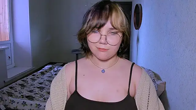 Lily-Violet online show from 04/01/26, 01:41