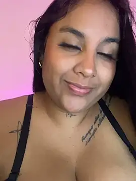 Snapshot of YenthCorona chatting on 02/20/26, 02:30 YenthCorona online show from 02/20/26, 02:30