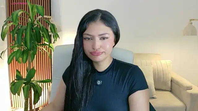 victoria   moon online show from 06/11/26, 02:59