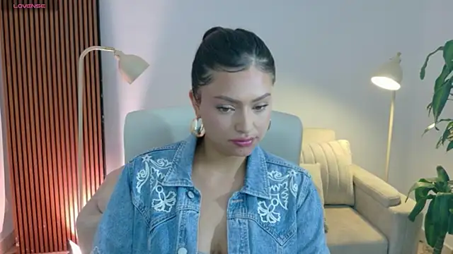 victoria   moon online show from 07/24/26, 02:48