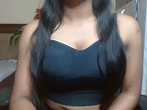 Snapshot of Lola_Bebe chatting on 03/06/26, 05:48 Lola Bebe online show from 03/06/26, 05:48
