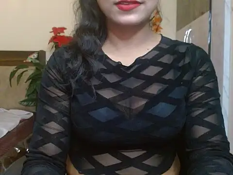Snapshot of Lola_Bebe chatting on 03/07/26, 04:53 Lola Bebe online show from 03/07/26, 04:53