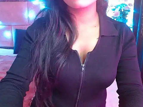 Snapshot of Lola_Bebe chatting on 03/22/26, 06:06 Lola Bebe online show from 03/22/26, 06:06