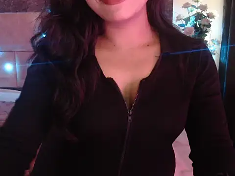 Snapshot of Lola_Bebe chatting on 04/07/26, 04:35 Lola Bebe online show from 04/07/26, 04:35