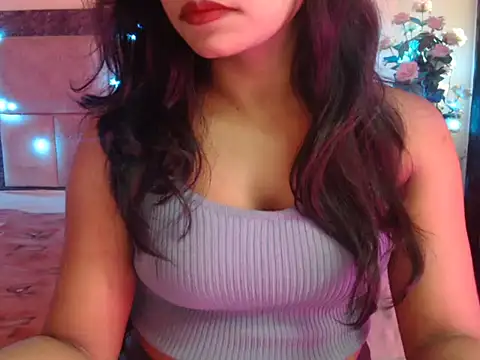 Snapshot of Lola_Bebe chatting on 04/09/26, 04:45 Lola Bebe online show from 04/09/26, 04:45