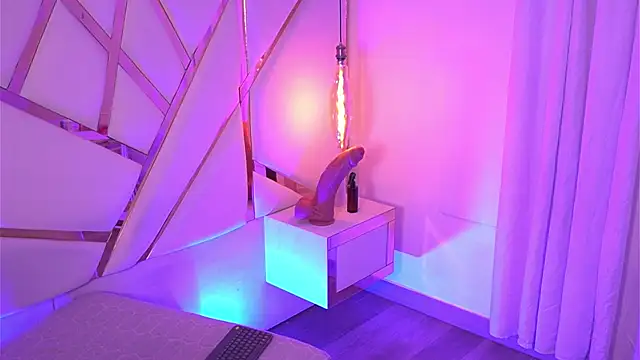 Sophie-velvet online show from 05/22/26, 08:03