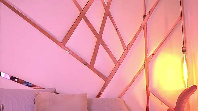 Sophie-velvet online show from 06/03/26, 07:41