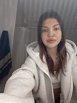 Snapshot of Zona52 chatting on 12/05/25, 06:55 Zona52 online show from 12/05/25, 06:55