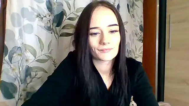 Snapshot of NinaTease chatting on 12/04/25, 10:40 NinaTease online show from 12/04/25, 10:40