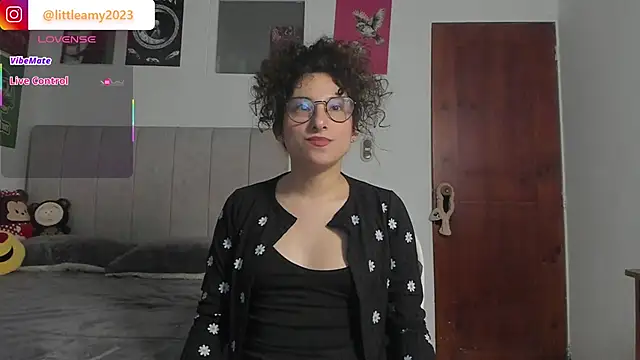 Snapshot of little__ammy chatting on 03/15/26, 01:06 little ammy online show from 03/15/26, 01:06