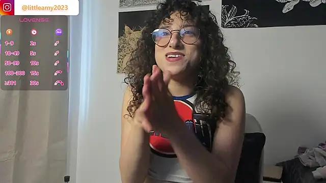 Snapshot of little__ammy chatting on 03/20/26, 06:24 little ammy online show from 03/20/26, 06:24