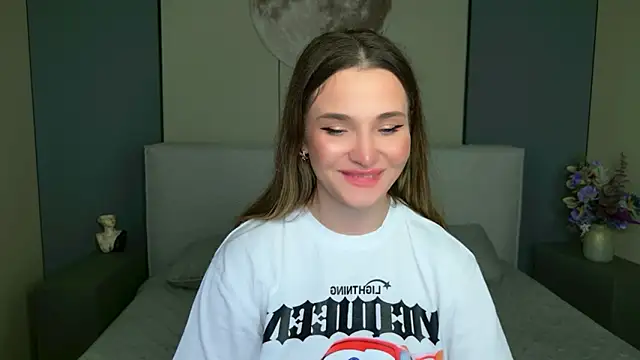 Snapshot of Lina_Sinerz chatting on 04/19/26, 08:33 Lina Sinerz online show from 04/19/26, 08:33