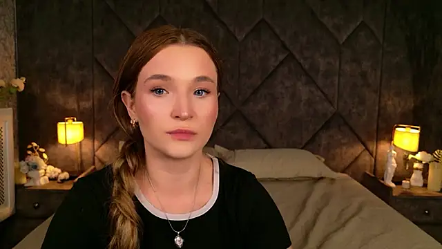Lina Sinerz online show from 06/19/26, 03:27