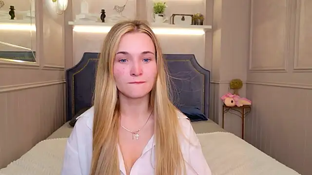 Lina Sinerz online show from 07/10/26, 04:20