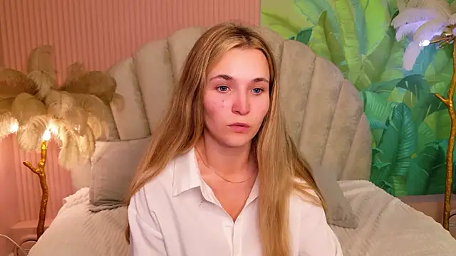 Lina Sinerz online show from 07/12/26, 05:26