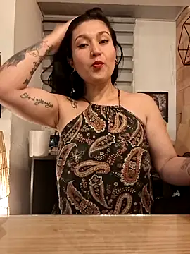 Magenta Moon online show from 06/12/26, 11:35