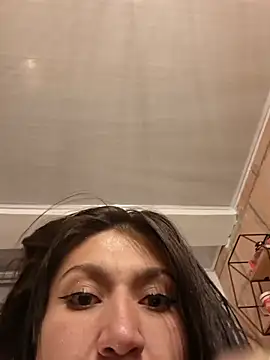 Snapshot of Magenta_Moon chatting on 07/24/26, 12:19 Magenta Moon online show from 07/24/26, 12:19