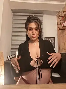 Snapshot of Magenta_Moon chatting on 07/30/26, 11:37 Magenta Moon online show from 07/30/26, 11:37