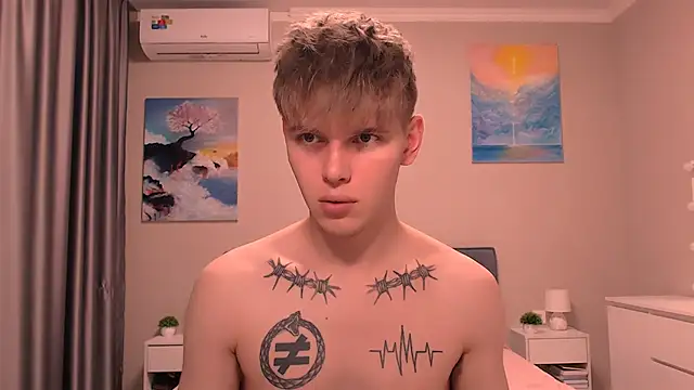 Snapshot of Fredd_Xanders chatting on 12/14/25, 06:56 Fredd Xanders online show from 12/14/25, 06:56