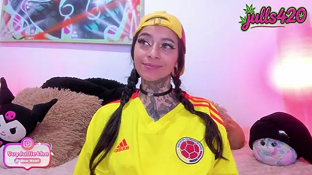 Julls420  online show from 07/04/26, 02:40
