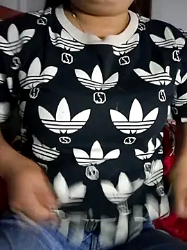 Snapshot of su-kem2 chatting on 12/14/25, 02:44 su-kem2 online show from 12/14/25, 02:44