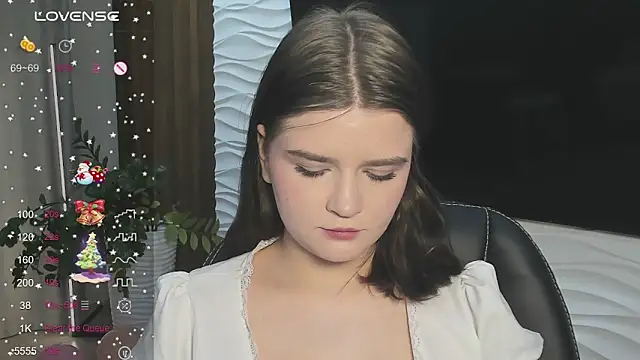 LanaTreades online show from 12/14/25, 01:05