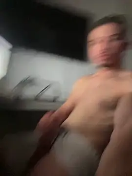 cruzx  online show from 12/05/25, 01:52