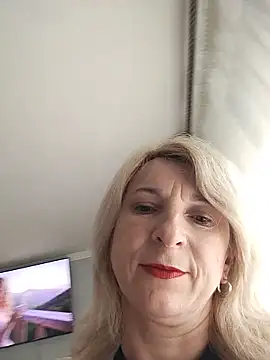 AhlyssaLove1155 online show from 05/27/26, 03:20