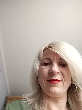 Snapshot of AhlyssaLove1155 chatting on 07/15/26, 02:55 AhlyssaLove1155 online show from 07/15/26, 02:55